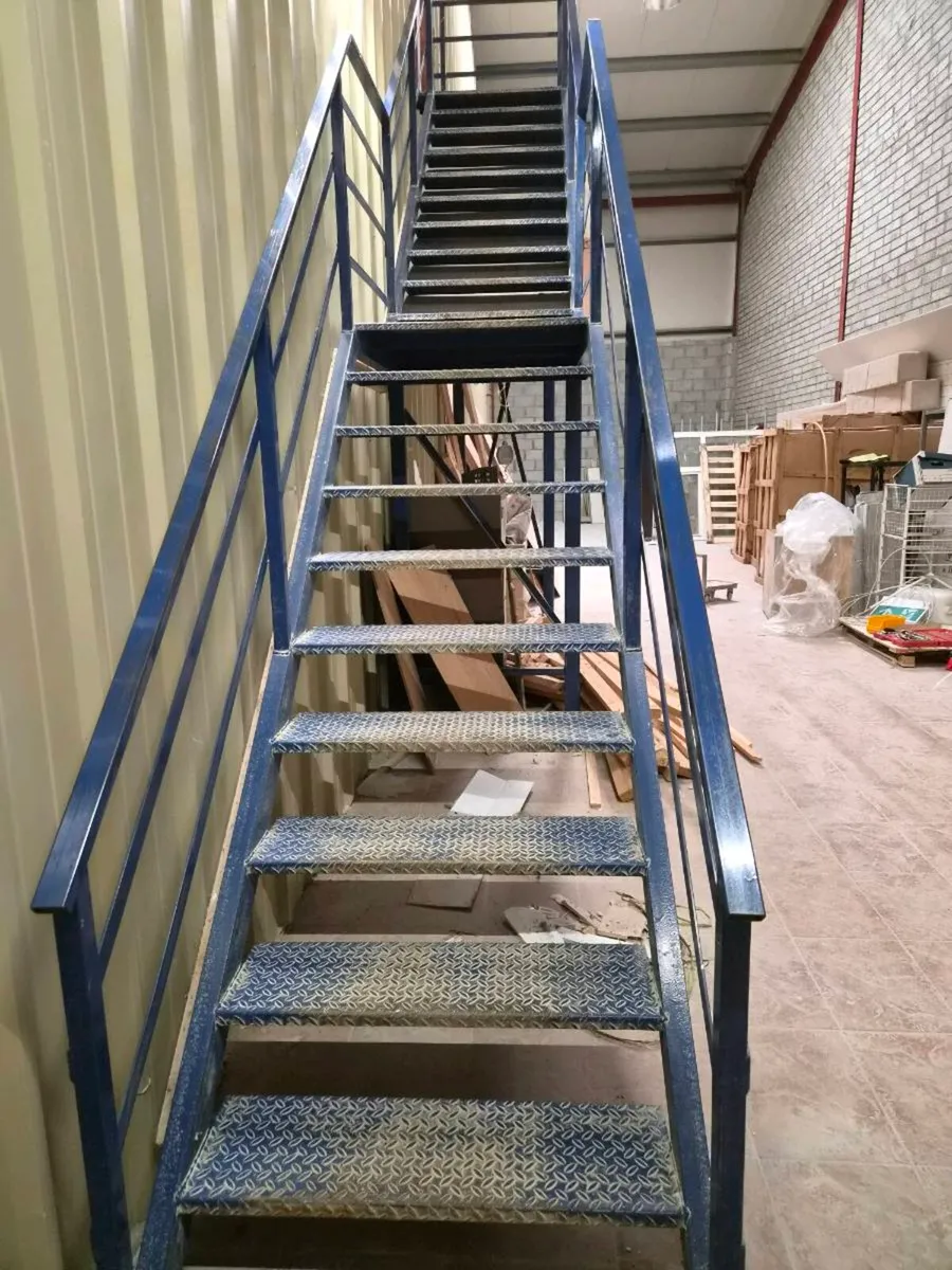 Steel stairs - Image 4
