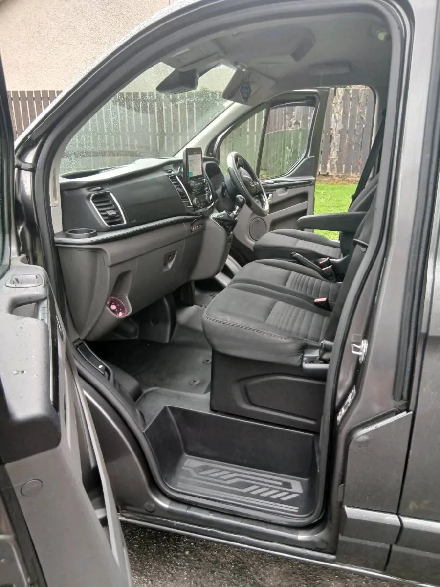 2022 Transit Custom Crew Van - Image 4