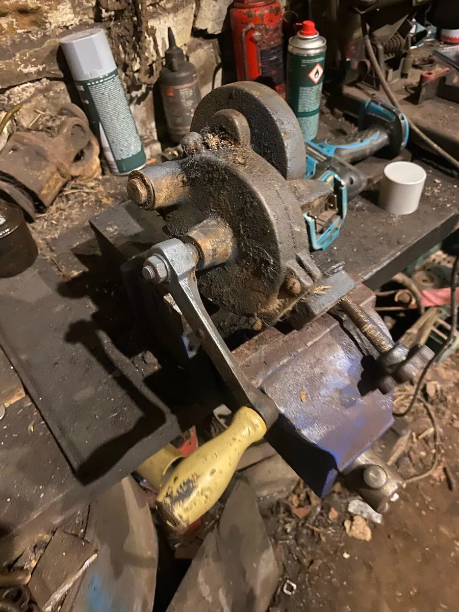 Vintage sharper tool - Image 1