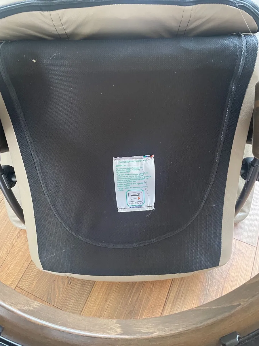 Ekornes Stressless Leather Recliner & Footstool - Image 2