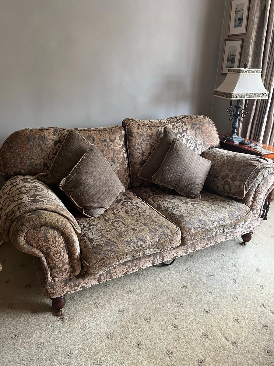 2 Finline sofas plus foot stool - Image 2