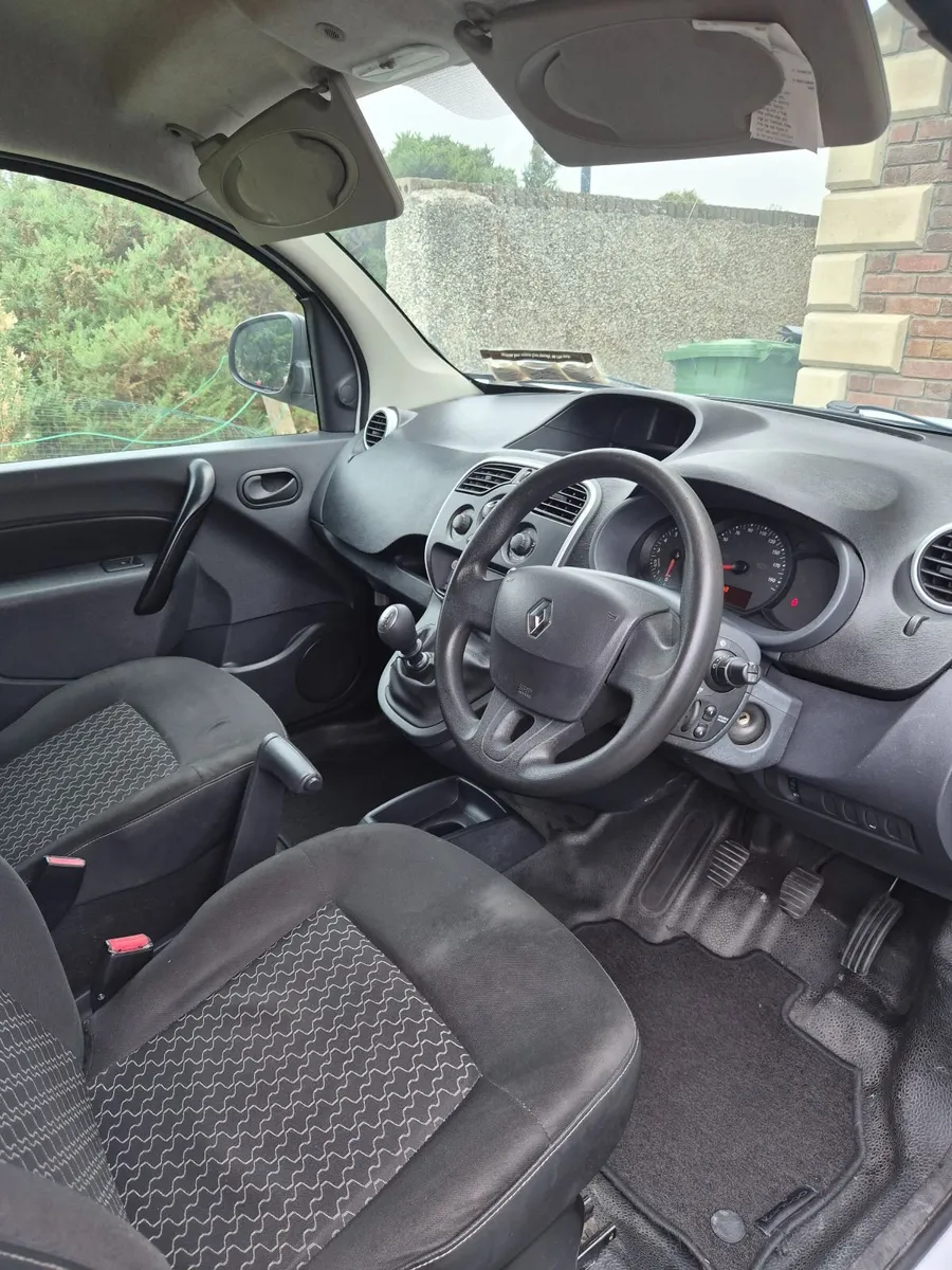Renault Kangoo 2015 - Image 2