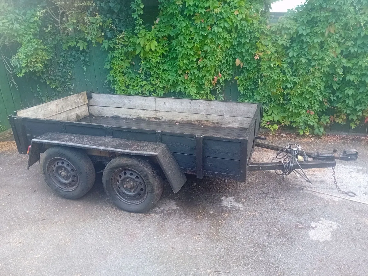 Trailer - Image 1