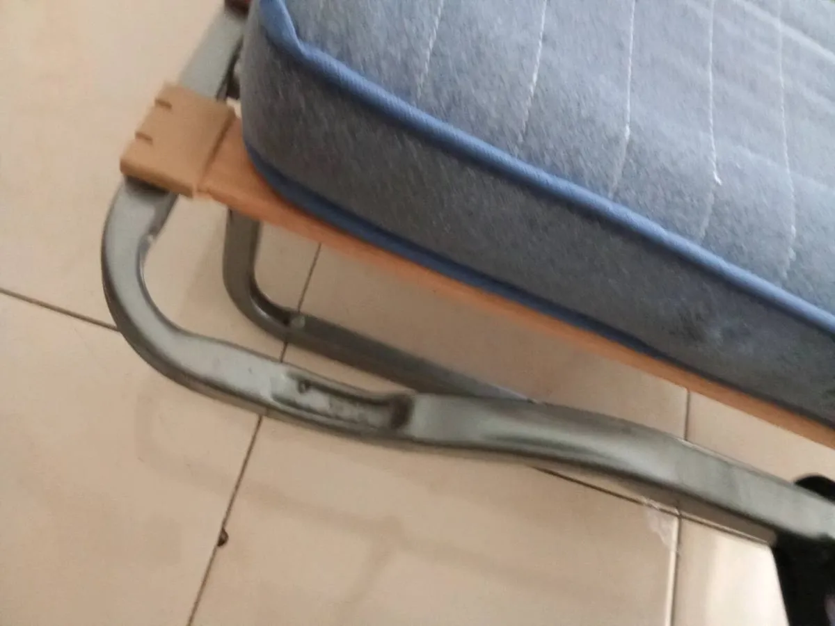 Fold up bed - Image 3