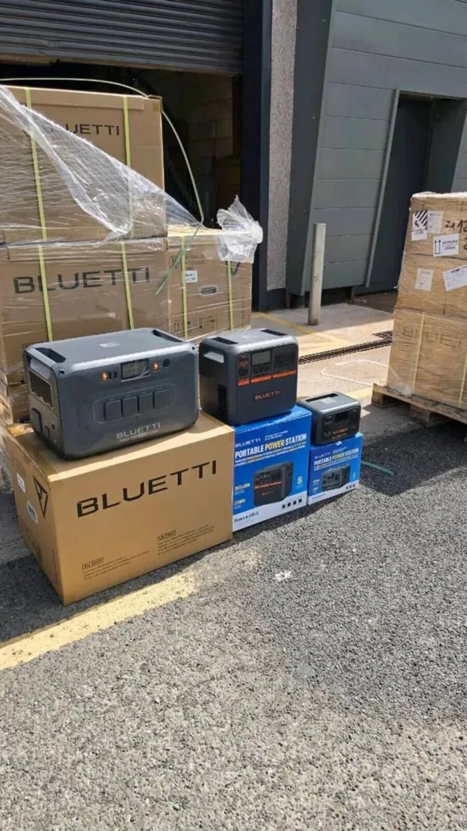 Portable Power Station Bluetti brand new - Image 4