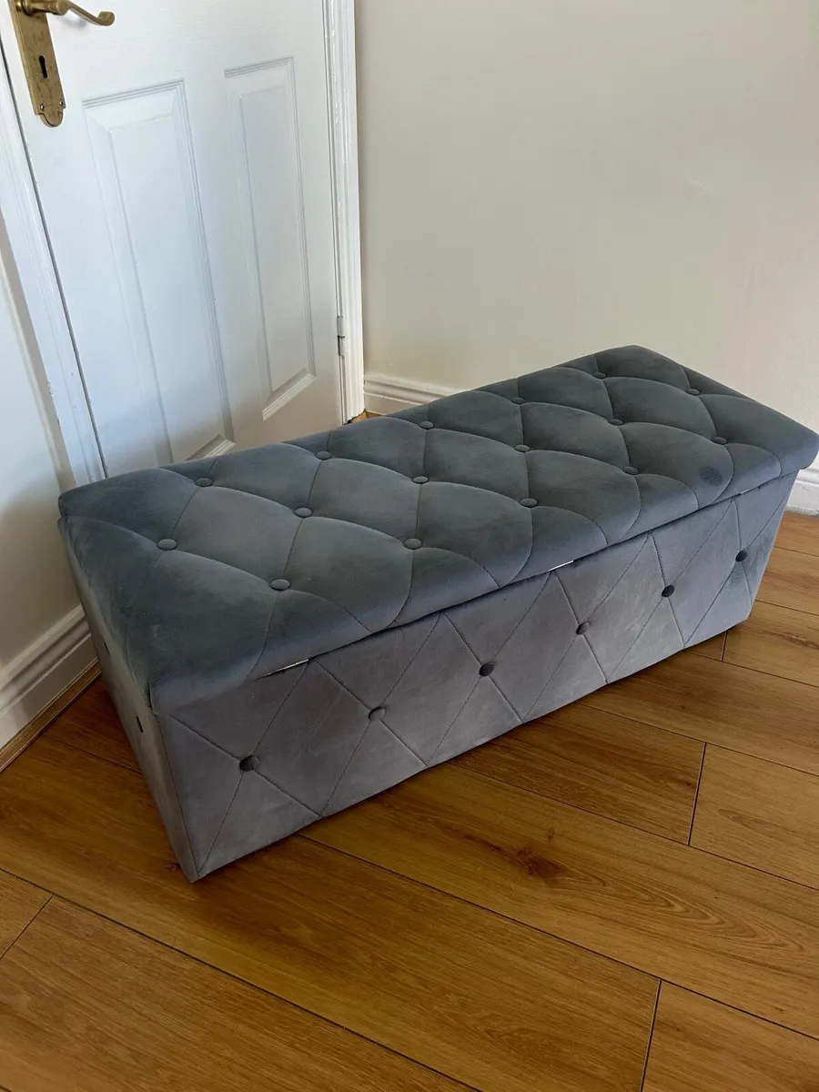 Blanket box - Image 1