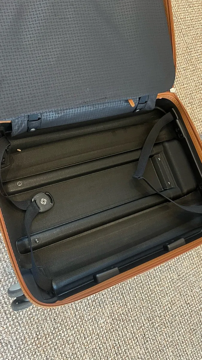 Samsonite hard shell carryon - Image 4