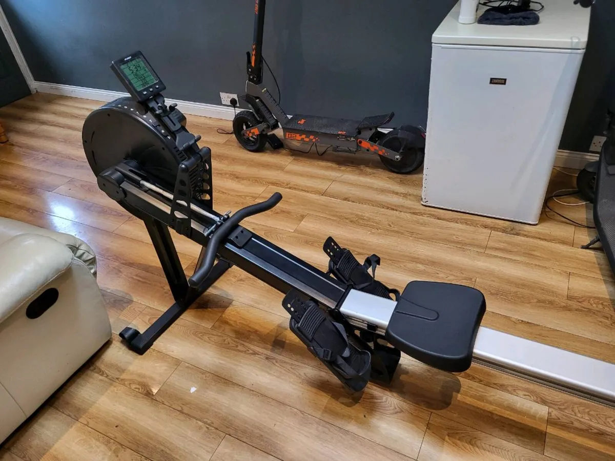 Rowing Machine - Like New / Never Used. - Image 3