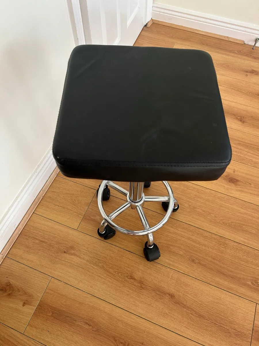 Rolling stool - Image 4