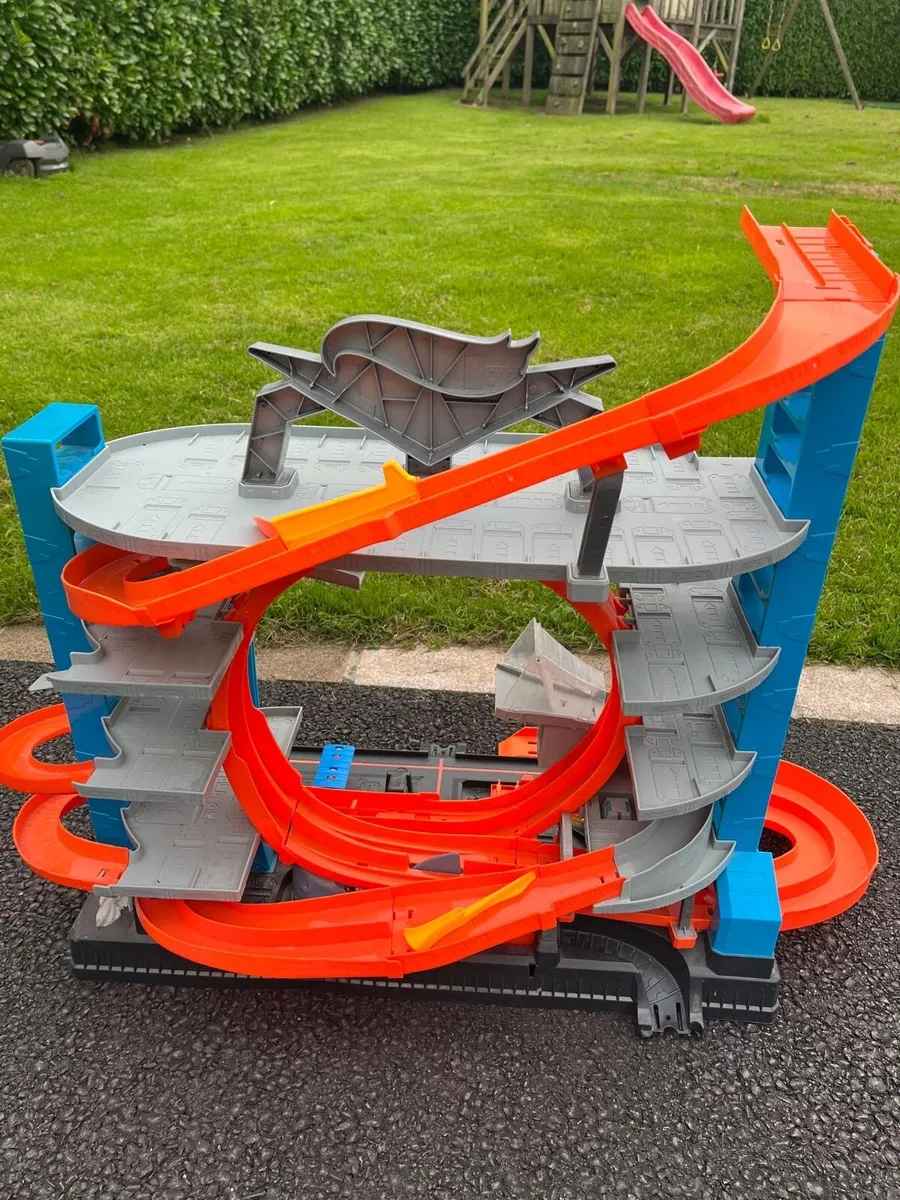 Hot Wheels - Image 3