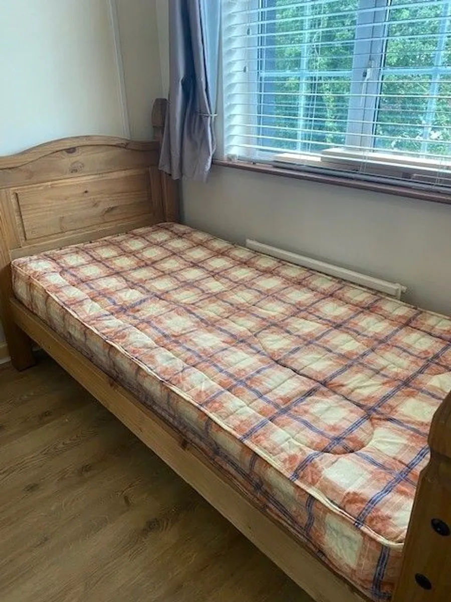 Single room furniture set - Image 1
