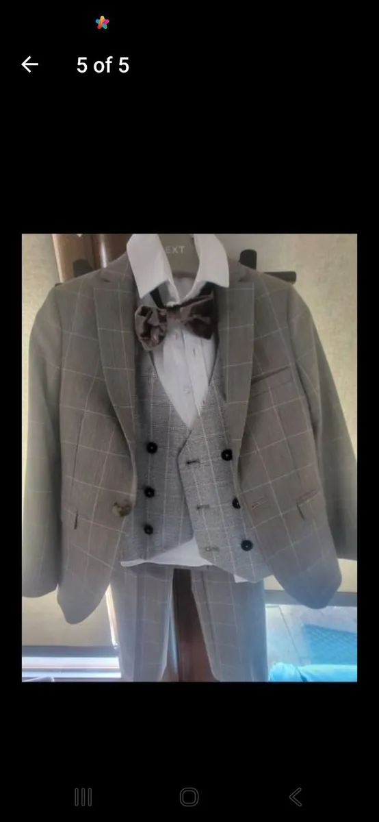 Boys suit - Image 1