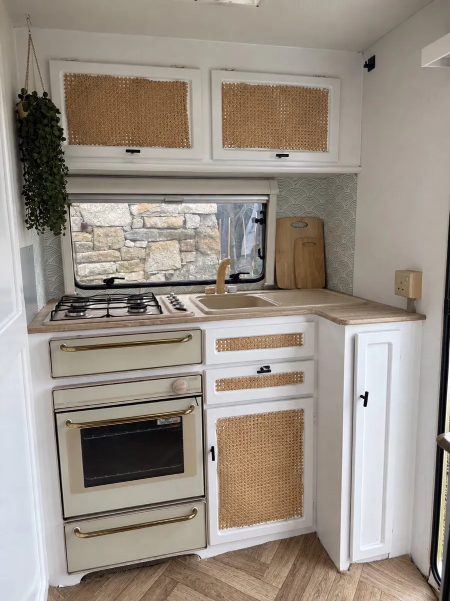 Swift 2/3 Berth Caravan - Image 2