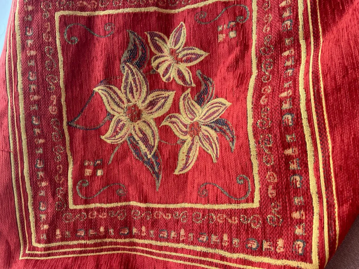 Beautiful Co-ordinating Upholstery Fabric - Image 4