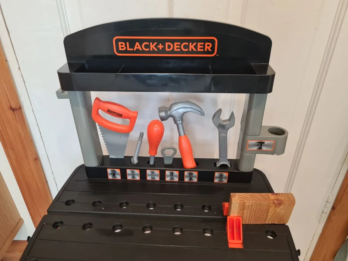 Black & Decker Toy Tool Bench - Image 3