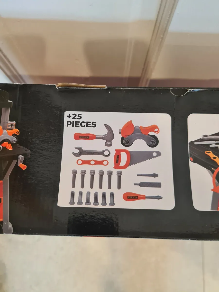 Black & Decker Toy Tool Bench - Image 4