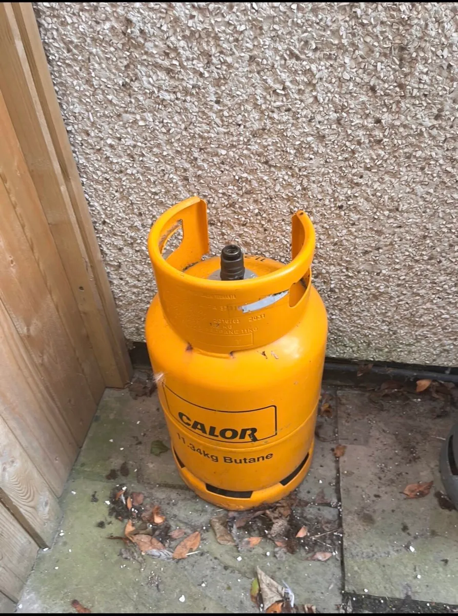 Gas cylinder