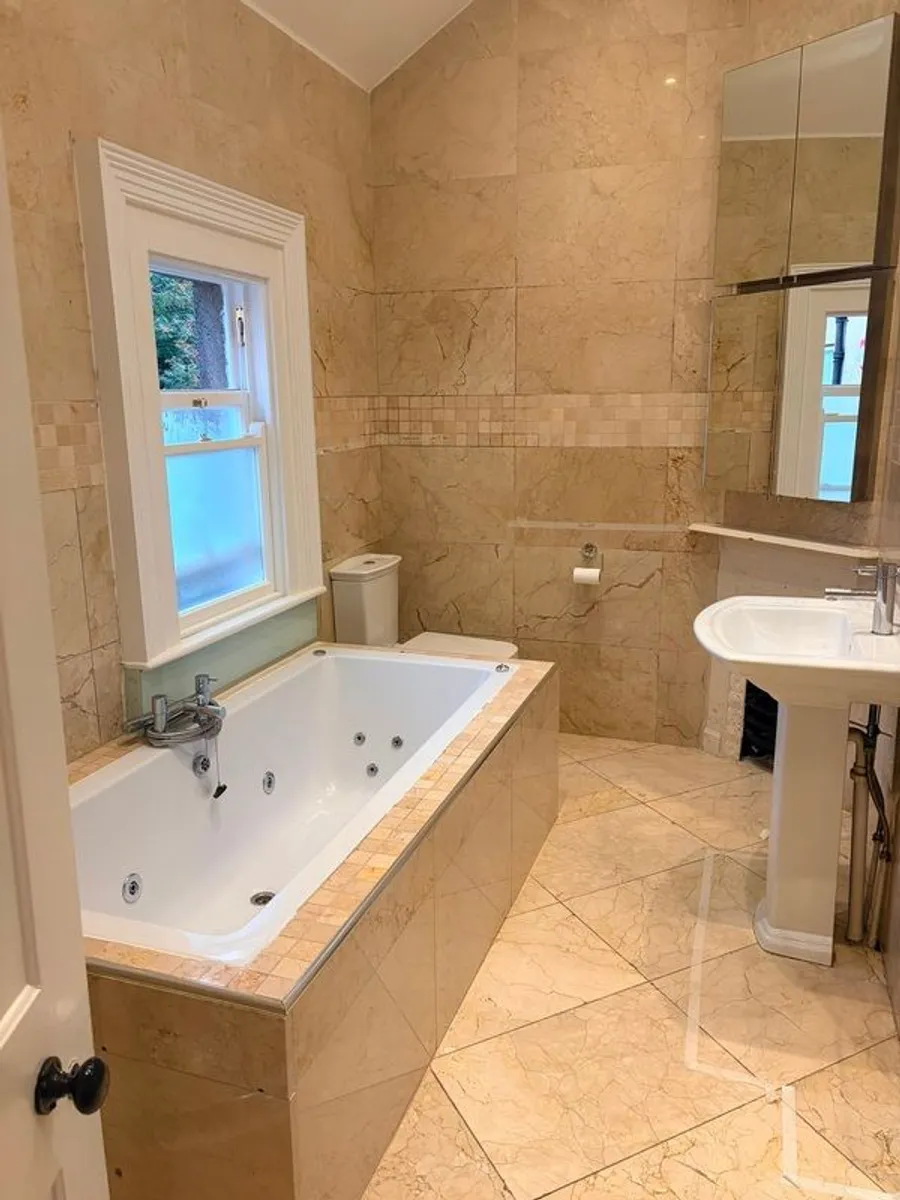 Bath - Image 2