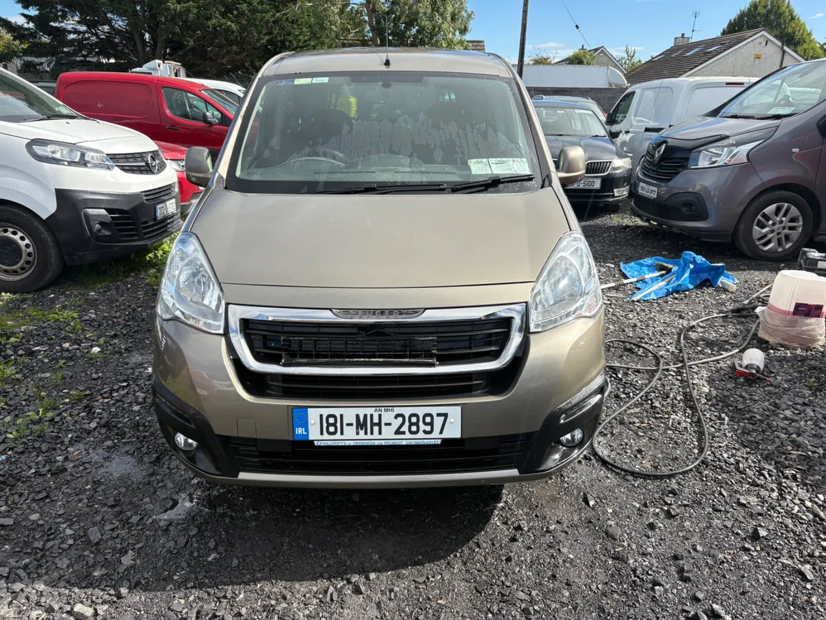 2018 Peugoet partner automatic drive away - Image 2