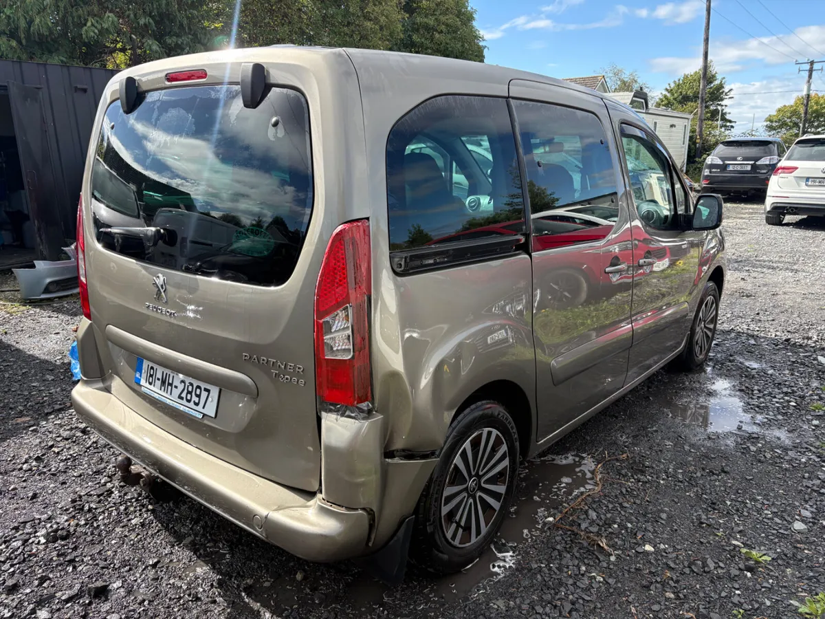 2018 Peugoet partner automatic drive away - Image 4