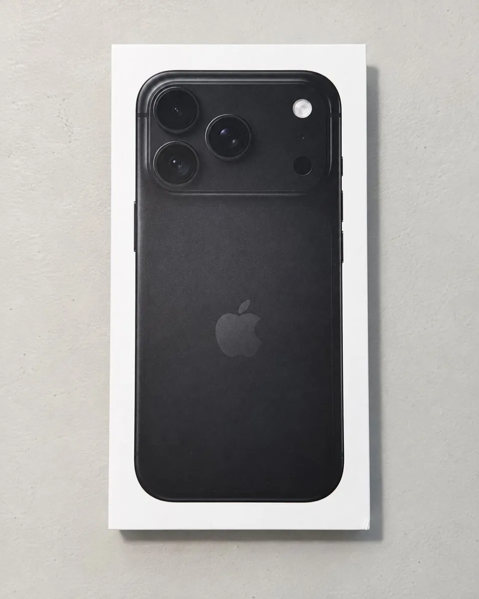 Apple iPhone 18 Pro 256GB Black - Brand New Sealed - Image 2