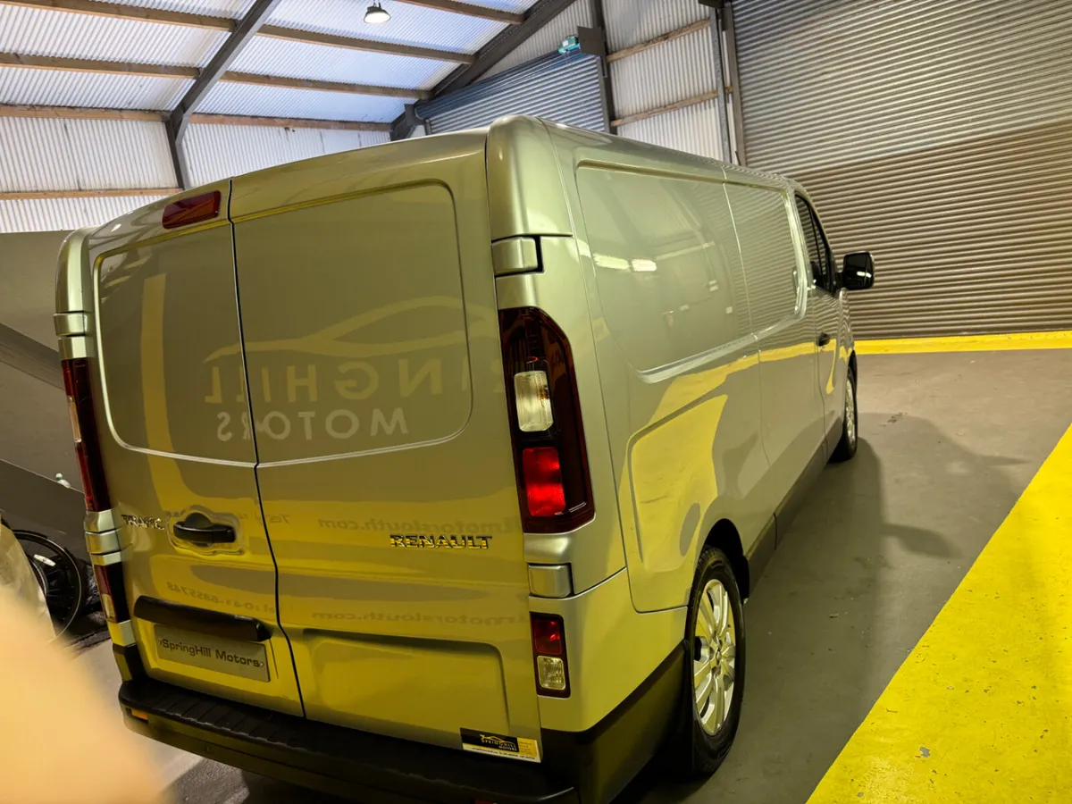 2022 Renault Trafic 2.0 DCI Sport150 BHP NO VAT - Image 4