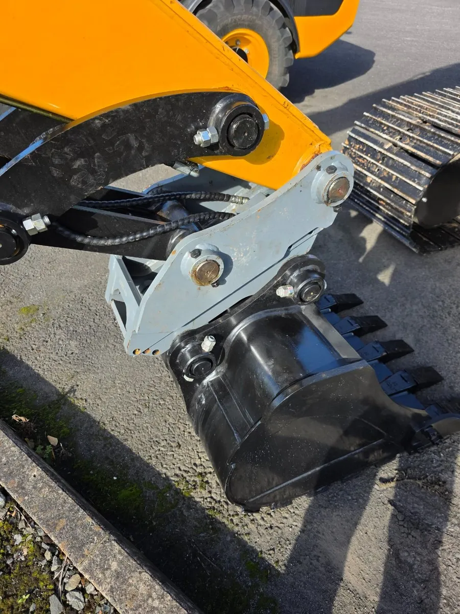 NEW UNUSED SANY SY70C - Image 2