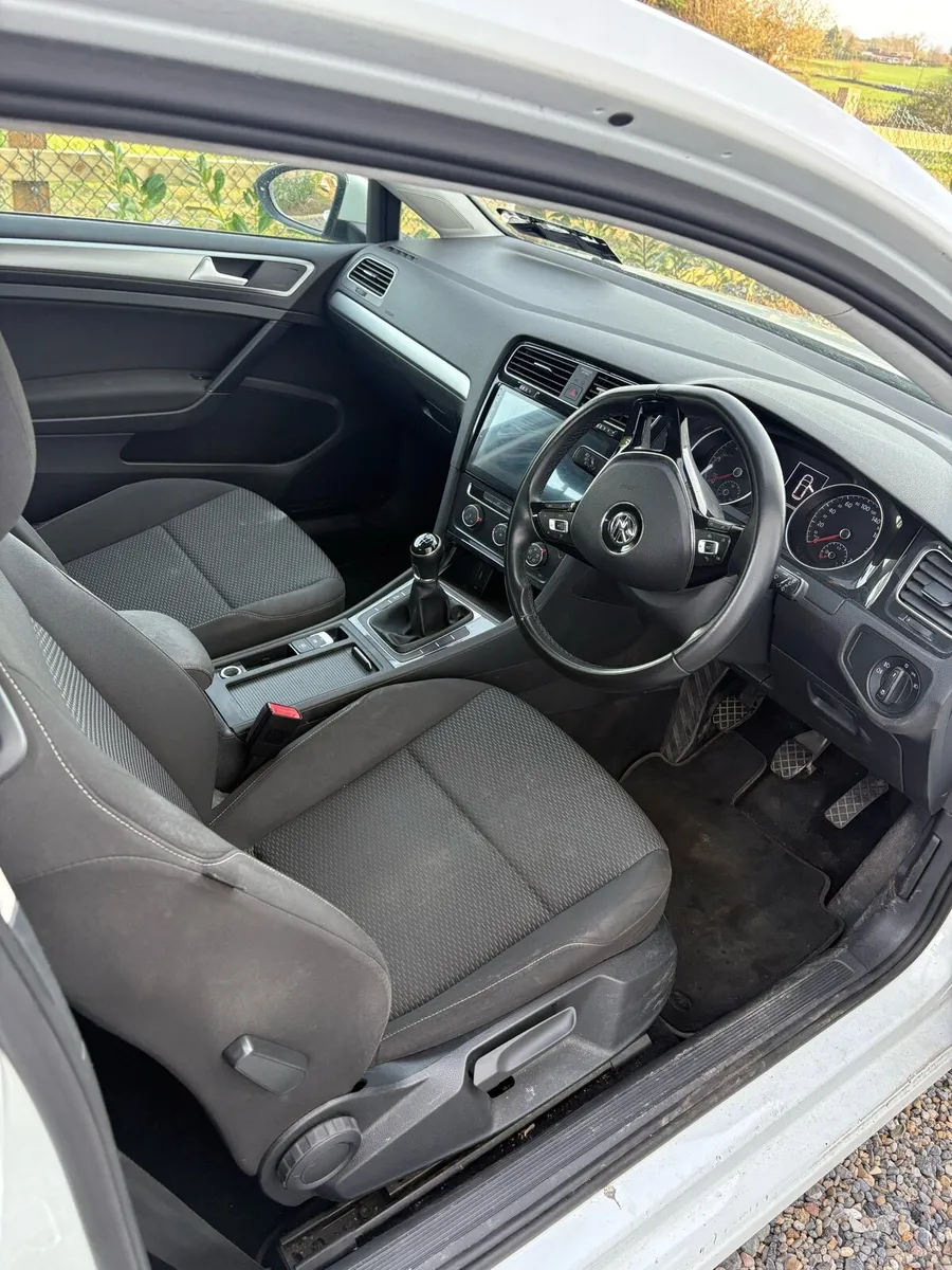 2019 Volkswagen Golf Van - Image 2