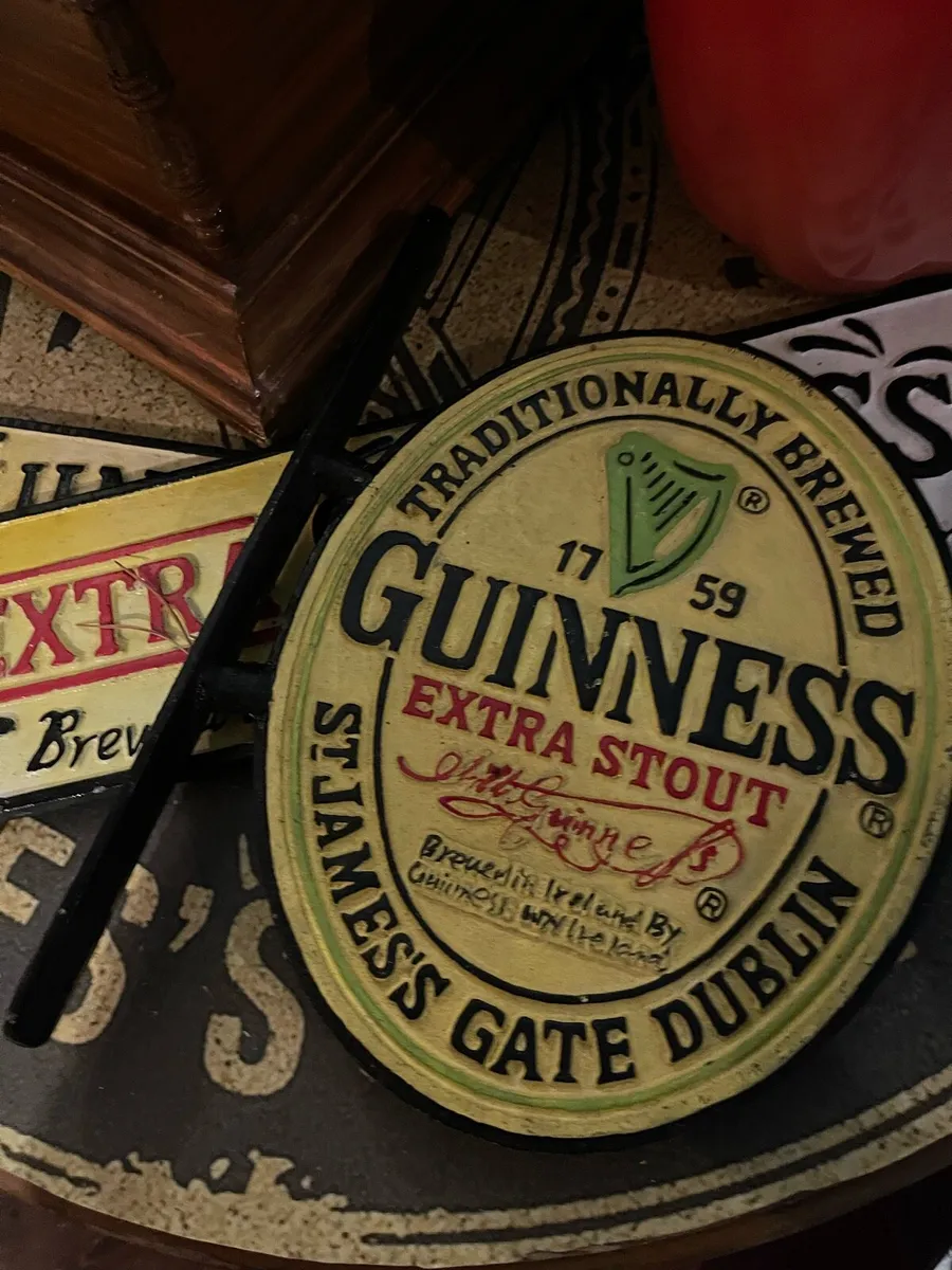 Irish pub memorabilia - Image 4