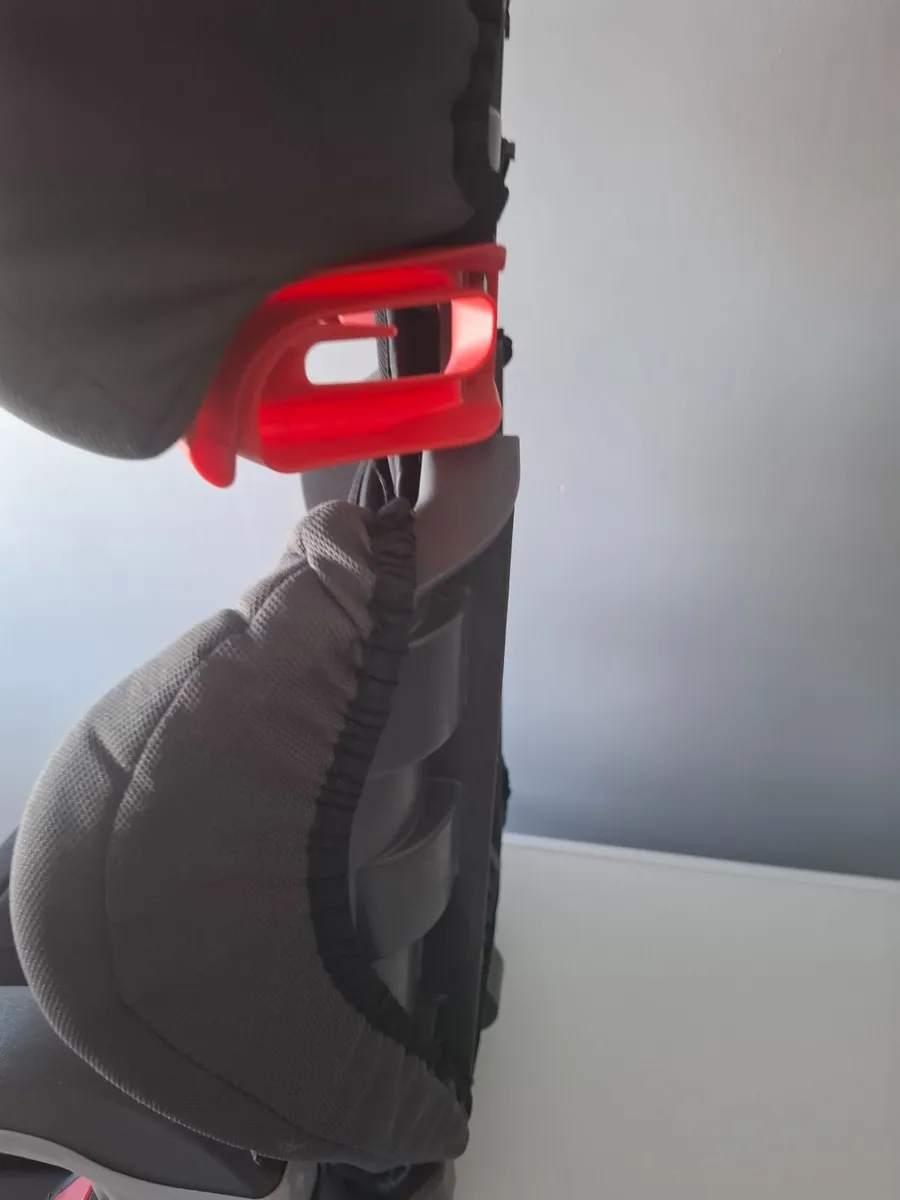 Car seat - Image 1