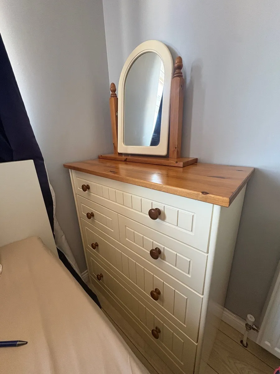 Tallboy dressing table - Image 1