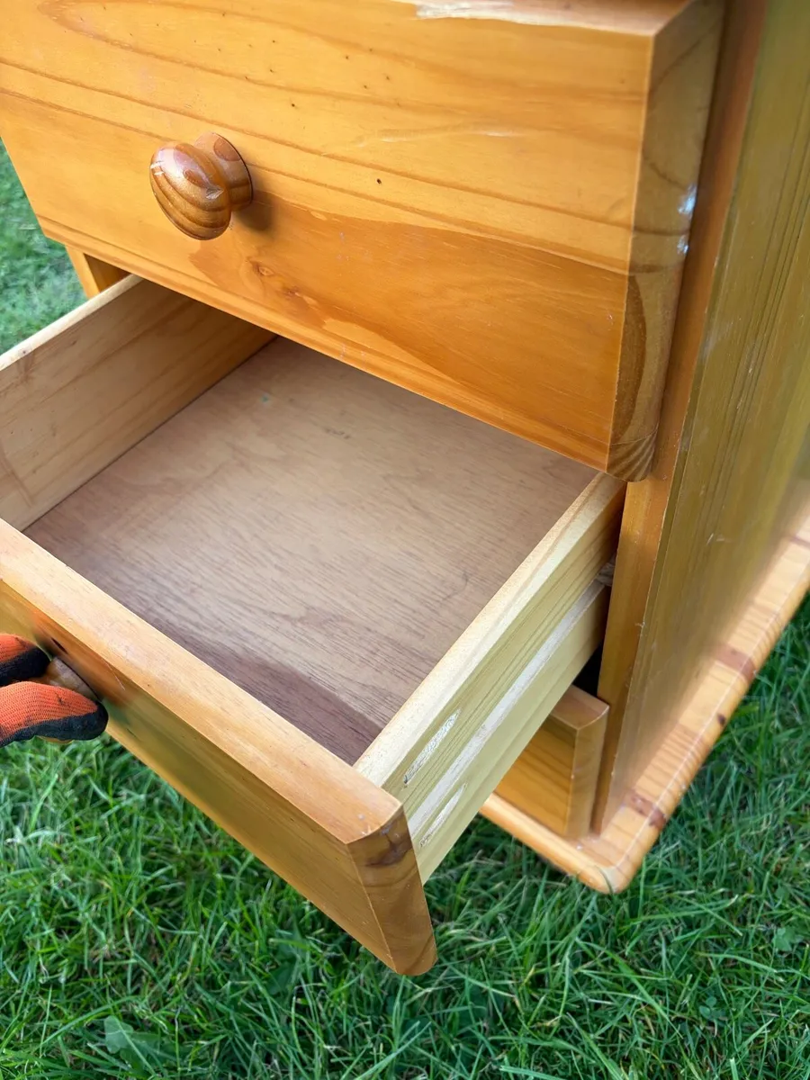 single pine locker €40 - Image 3