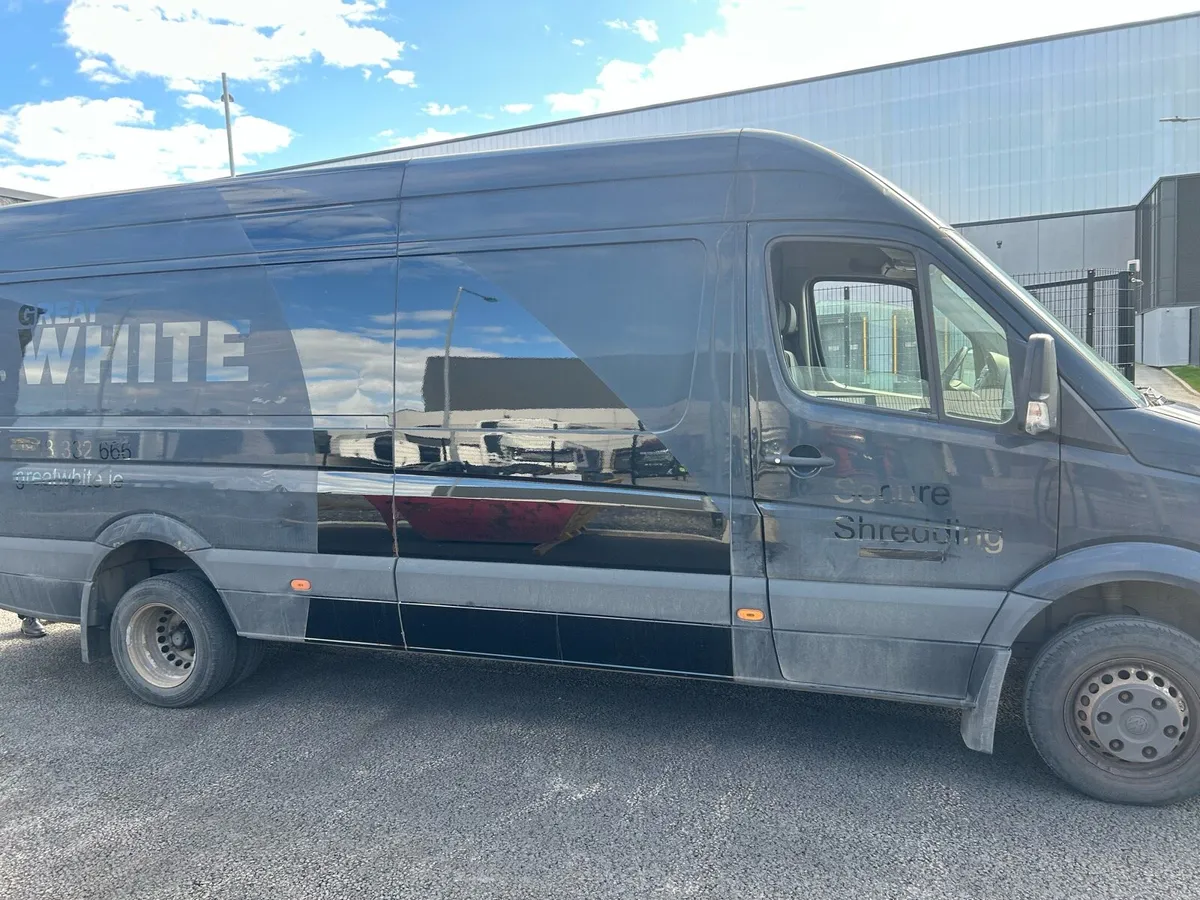 2013 Volkswagen  crafter - Image 2