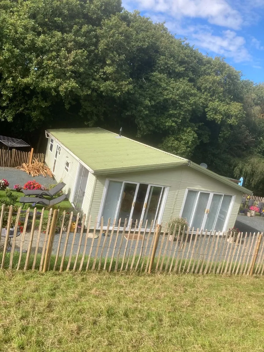 Chalet 24ft x 40ft - Image 1