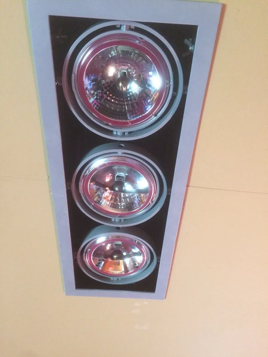 Recessed lights - Image 1
