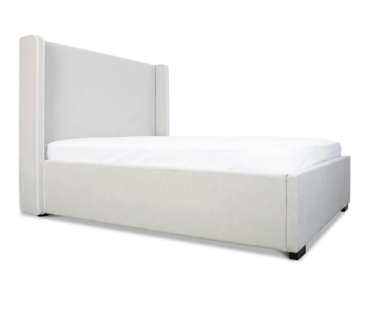 King size bed - Image 1