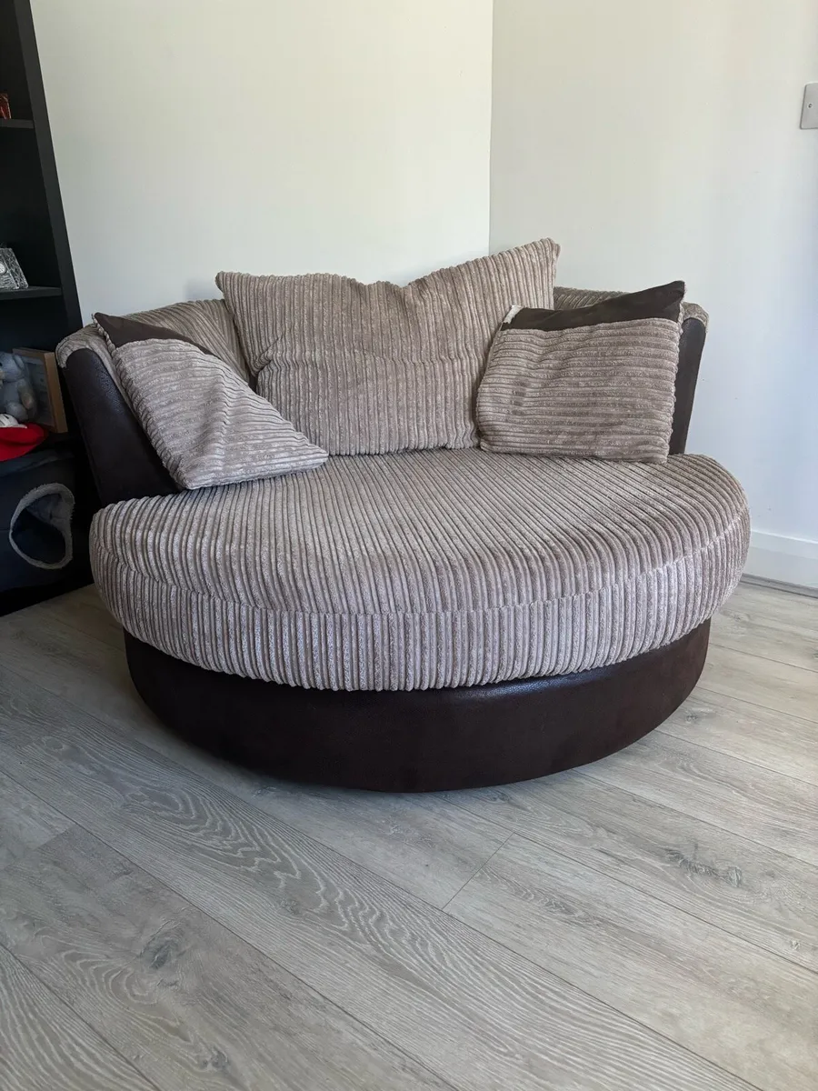 Swivel armchair - Image 1