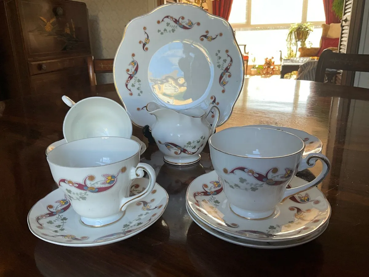 Vintage Royal Tara-Clonmacnoise Design . Ware - Image 3