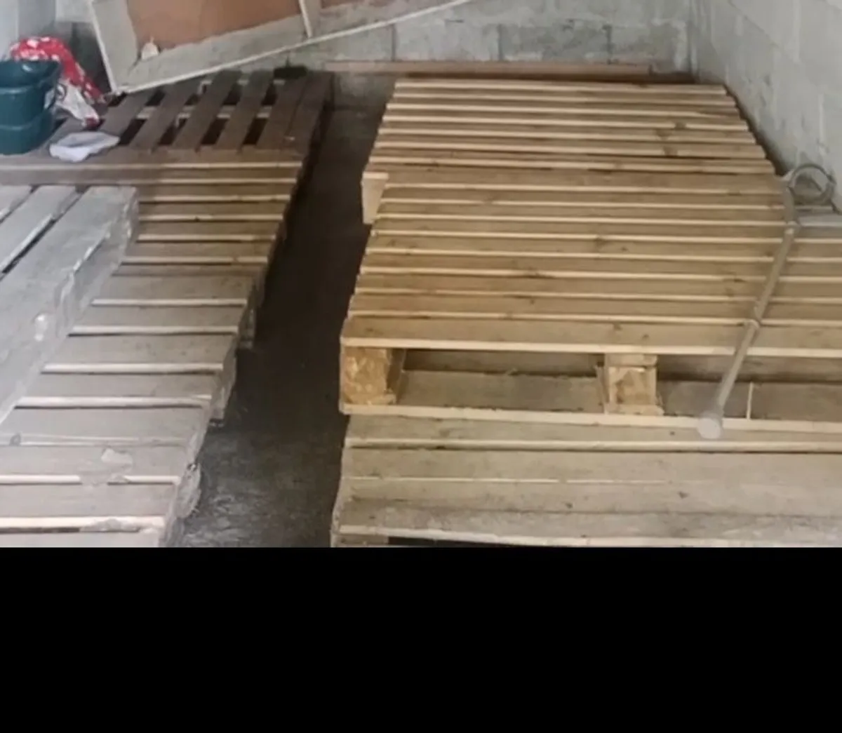 8 pallets