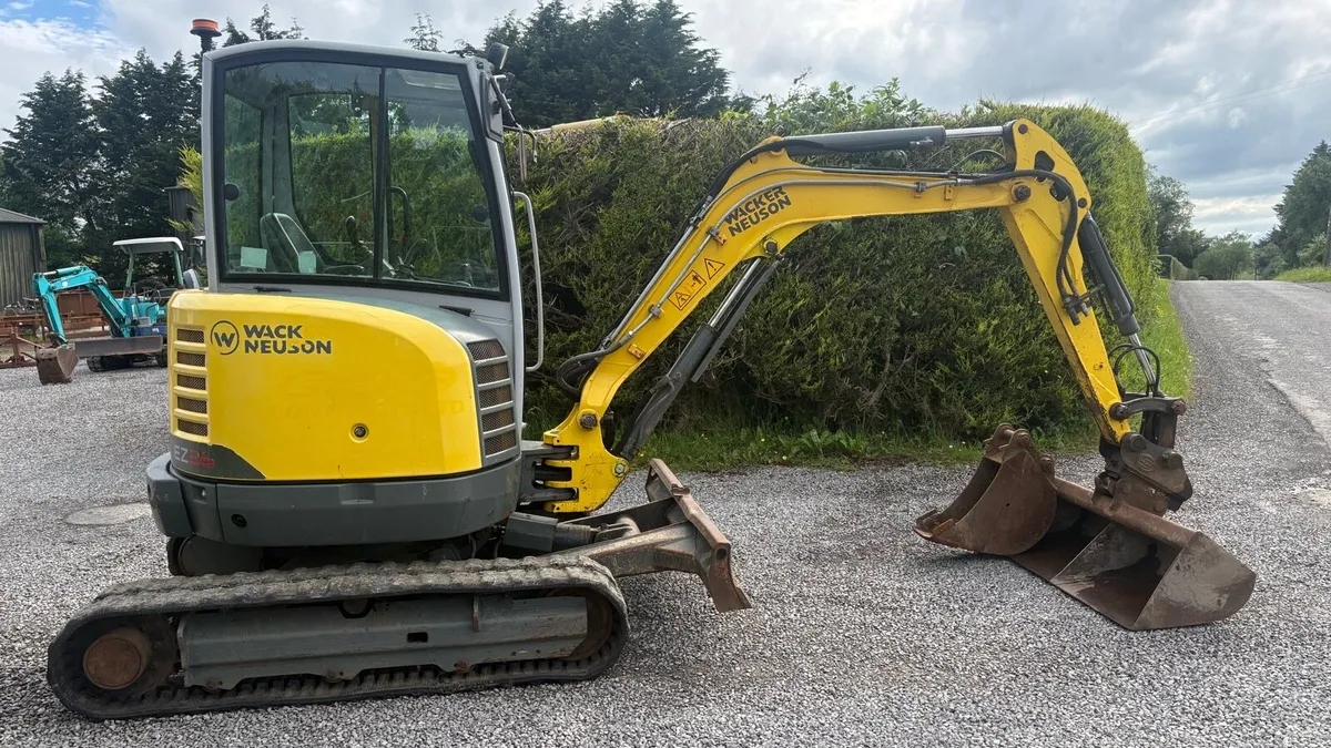 2019 Wacker neusan 2.7 ton digger
