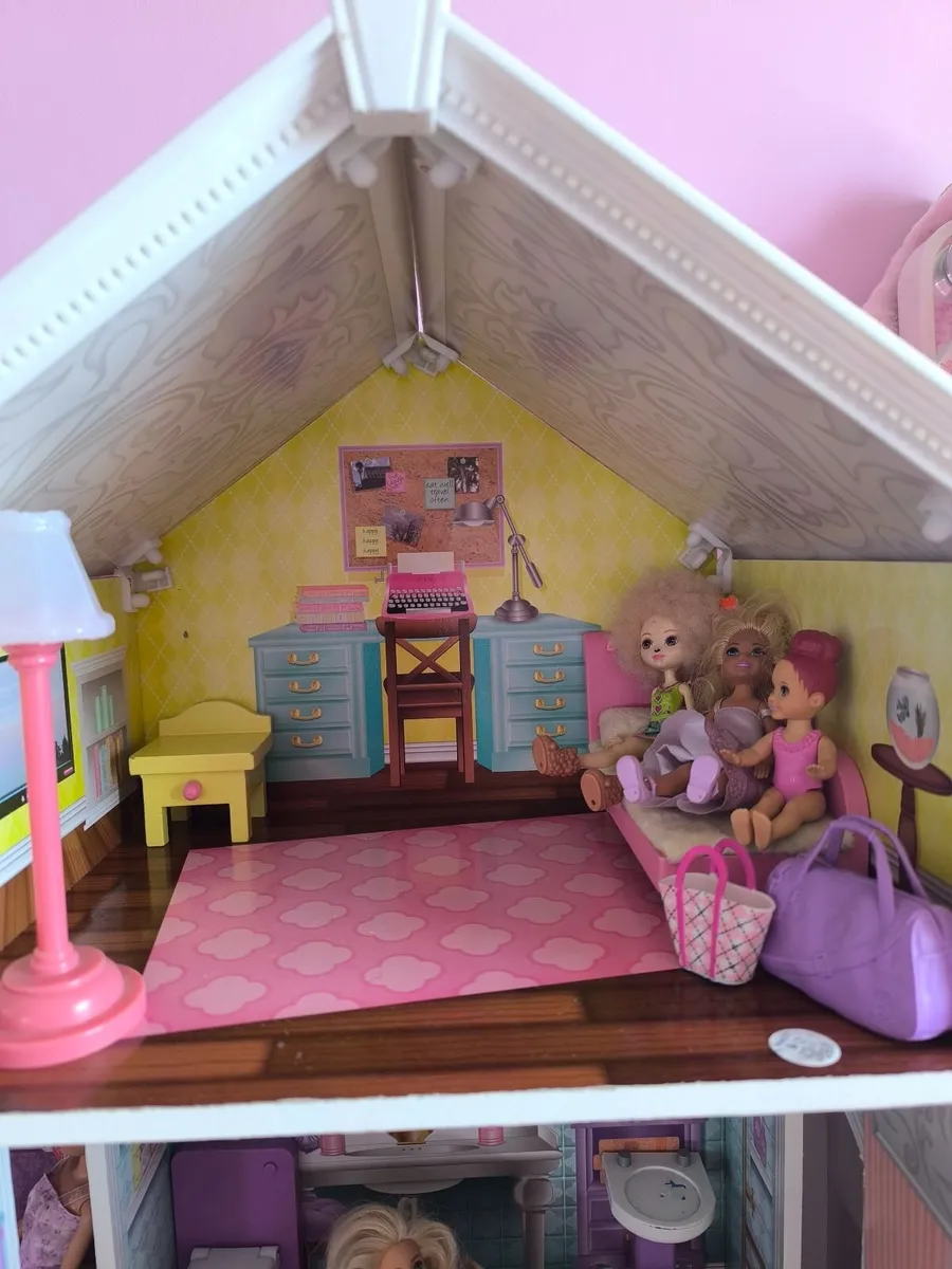 Wooden Dolls house - Image 3