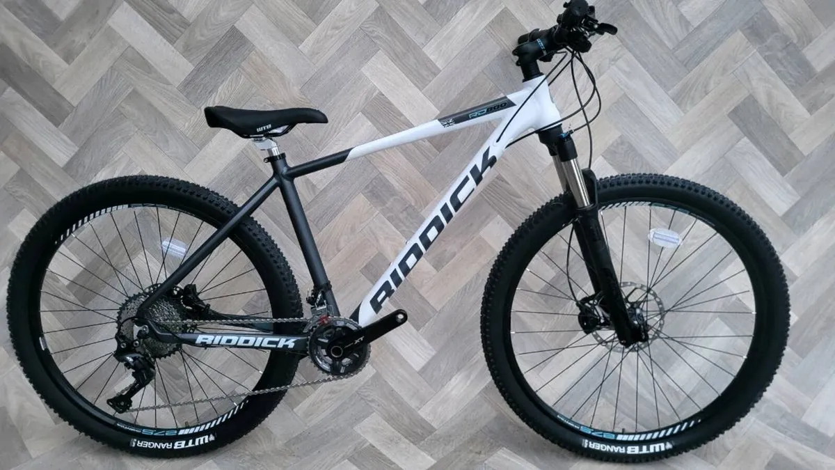BRAND NEW MTB, SUPER LIGHTWEIGHT - Image 3