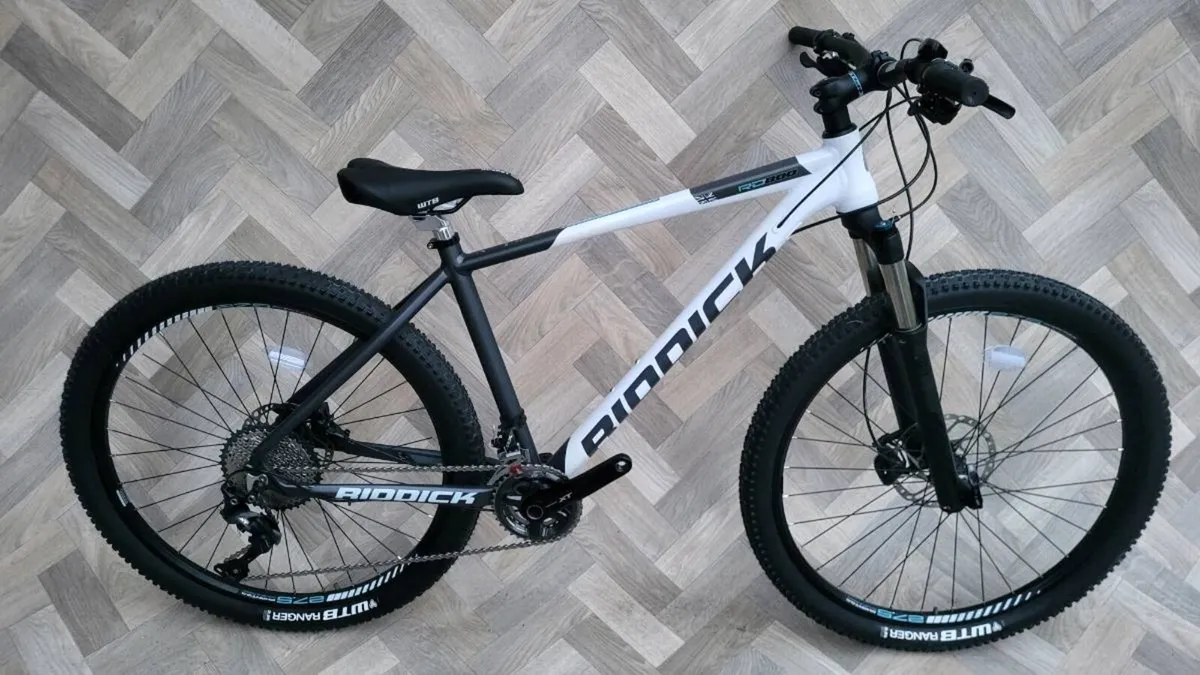 BRAND NEW MTB, SUPER LIGHTWEIGHT - Image 1