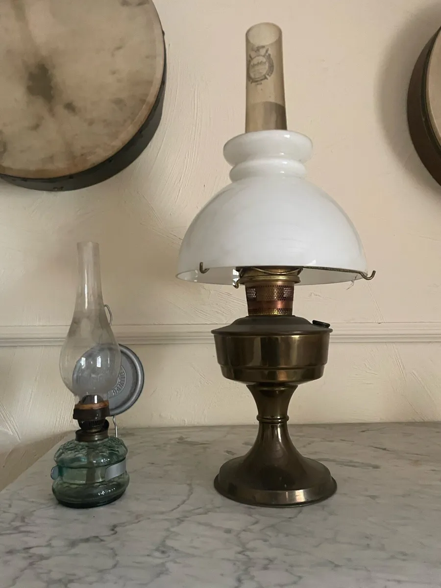 Old time oil lamps - Image 1