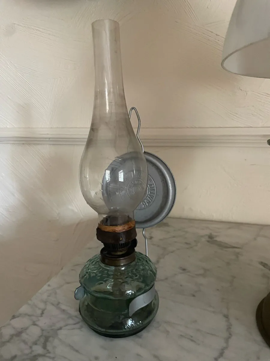 Old time oil lamps - Image 2