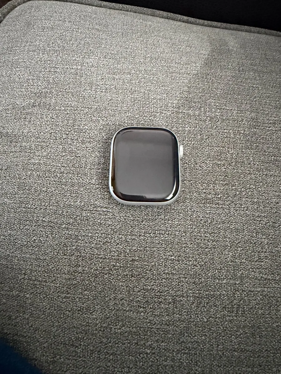 Apple Watch series 11 46mm silver - Image 2