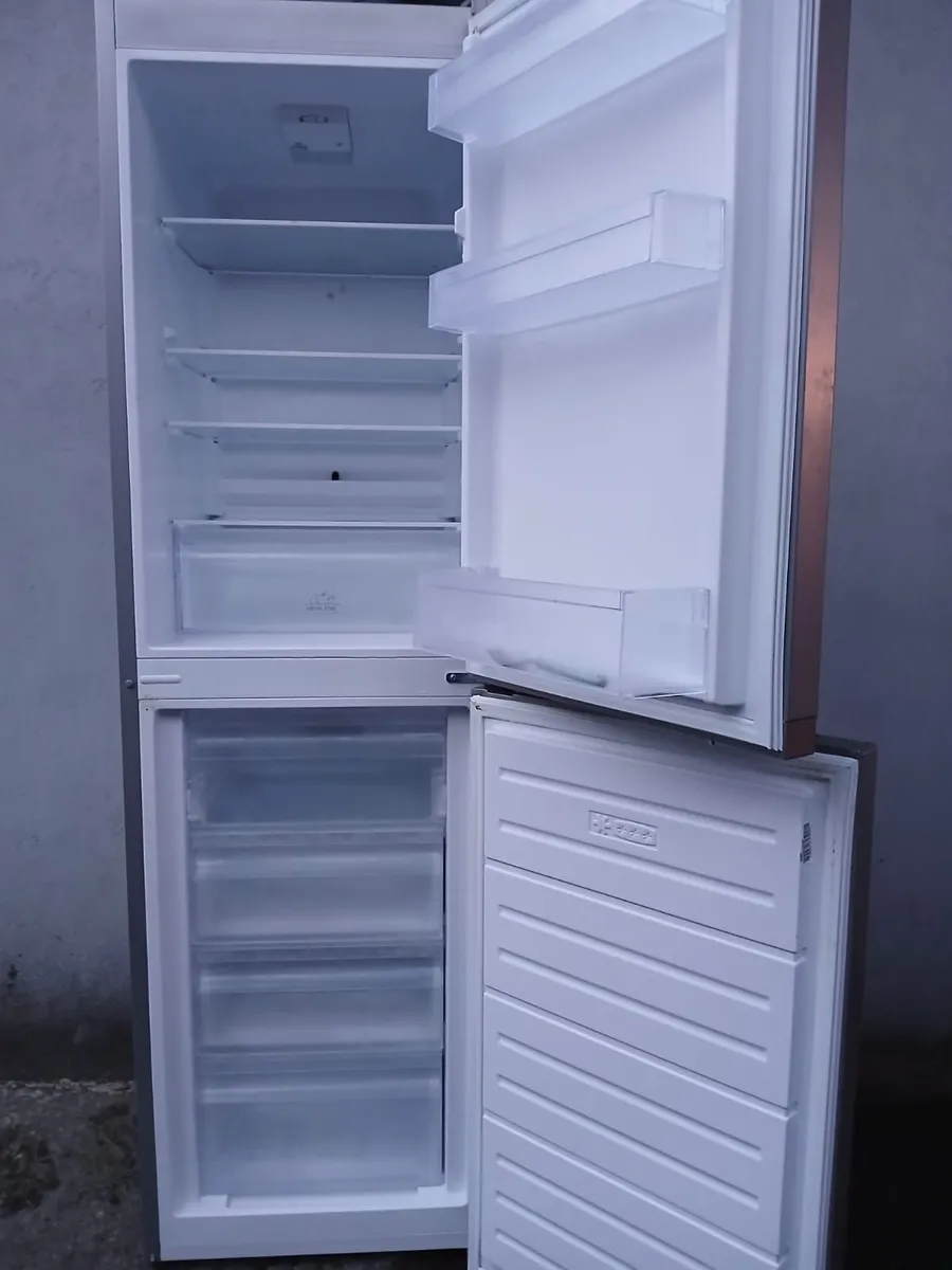 4 FRIDGE AND FREEZER - Image 3