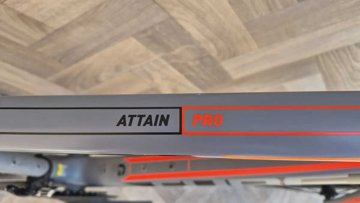 CUBE ATTAIN PRO,  FULL CARBON - Image 3