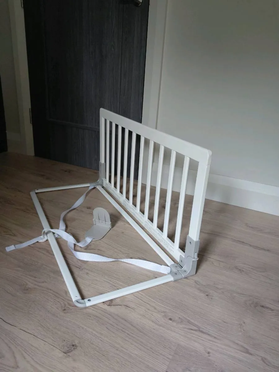 Wooden Bed Guard - Image 1