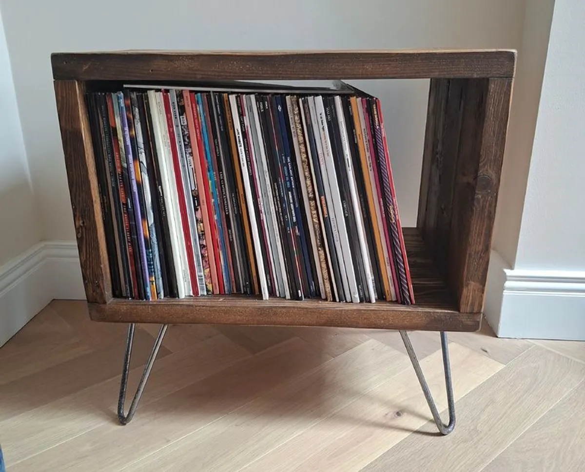Record player stand / storage unit - Image 1